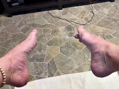 In den arsch, Füsse, Fußfetisch, Schwul, Lecken, Masturbation, Pov, Hintern versohlen