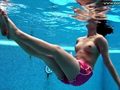 Graceful Lady Dee - solo female video - Underwater Show