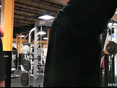 muscle bodybuilder dildo and cumshot