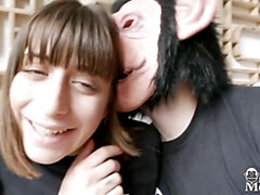 18 jaar, Grote lul, Grote mammen, Pijpbeurt, Bruinharig, Hondjeshouding, Kort haar, Mager