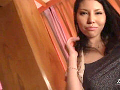 アジア人, オナニー, 淫乱熟女, おもちゃ