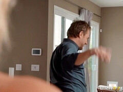 Grosser arsch, Grosse titten, Blondine, Vollbusig, Betrug, Milf, Dusche, Ehefrau