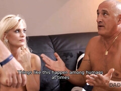 Blonde, Sucer une bite, Tromperie, Cocu, Papa, En levrette, Hd, Adolescente