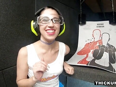 Culo, Morena, Condón, Estilo perrito, Tetas naturales, Al aire libre, Cabello corto, Nalgadas