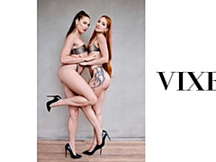 18 jaar, Grote kont, Grote lul, Pijpbeurt, Hondjeshouding, Natuurlijke tieten, Tiener, Tieten likken