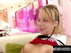 18 jahre, Blondine, Spermaladung, Hardcore, Lecken, Reif, Rasiert, Jungendliche (18+)