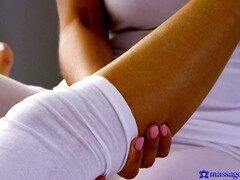 Amateur, Tetas grandes, Checa, Fetiche, Besar, Lamidas, Aceite, Mojado