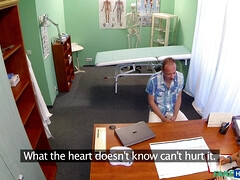 Leie, Braunhaarige, Besamung, Handjob, Lecken, Muschi, Uniform, Spanner