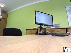 Vorstellungsgespräch, Braunhaarige, Geile alte tussi, Hd, Milf, Mutti, Ablutschen, Jungendliche (18+)