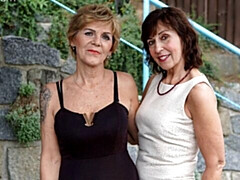 Amateur, Culo grande, Verga grande, Tetas grandes, Mamada, Estilo perrito, Maduro, Trio