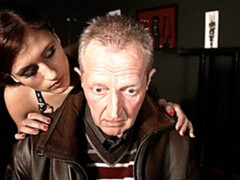 Pijpbeurt, Hondjeshouding, Dominatie, Handbeurt, Likken, Kut duiken, Geschoren, Tiener