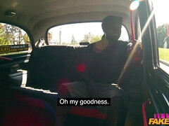 Amateur, Culo, Chica, Mamada, Coche, Sexo duro, Tatuaje, Tetas