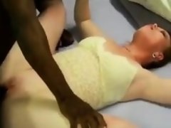 Enthousiasteling, Hondjeshouding, Hardcore, Interraciaal, Rijpe lesbienne, Moeder die ik wil neuken, Roodharige vrouw