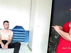 Grote kont, Pijpbeurt, Brits, Rondborstig, Hd, Rijpe lesbienne, Natuurlijke tieten, Tieten likken