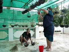 ぽっちゃり, デカ尻, デカパイ, フェラチオ, 中出し, インド人, 淫乱熟女, オッパイの