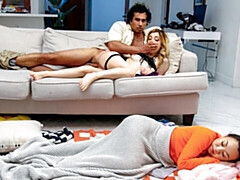 18 jahre, Grosser arsch, Blasen, Hundestellung, Frau frau mann, Natürlichen titten, Jungendliche (18+), Titten