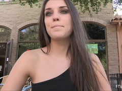 Dansant, Extrême, Gym, Massage, Orgasme, Public, Sport, Sous la jupe