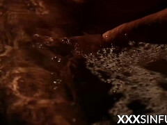 Grosse bite, Blonde, Couple, Tir de sperme, Queue, Érotique, Branlette thaïlandaise, Hard