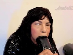 Grosser schwanz, Schwarz, Blasen, Kehlenfick, Extrem, Hardcore, Riesendildo, Latex