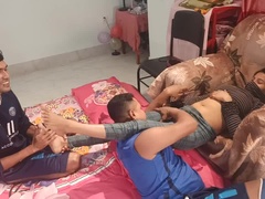 Asiático, Hermano, Corridas, Linda, Indio, Flaco, Puta, Solo