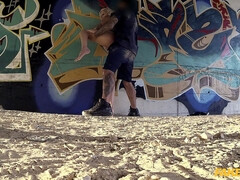 Язык в попке, Минет, Сперма на лице, Лизание, Мастурбация, На природе, Полиция, Киски