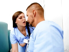 Amateur, Culo grande, Estilo perrito, Fetiche, Atragantadas, Enfermera, Al aire libre, Coño