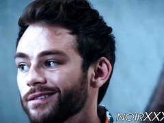 In den arsch, Blasen, Braunhaarige, Schwarz, Hardcore, Arsch lecken, Tätowierung, Flotter dreier