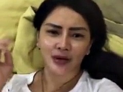 Grote mammen, Indonesisch, Moeder die ik wil neuken, Tepels, Tieten likken, Webcamera