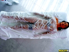 69, Amateur, Brunette brune, Européenne, Bâillonner, Chatte, Nénés, Mouillée