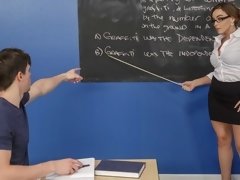デカパイ, ブロンド, フェラチオ, バック, 手コキする, 剃毛, ストリッピング, オッパイの