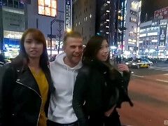 アジア人, フェラチオ, 茶髪の, 巨乳な, 自然山雀, オマンコ, おもらし, オッパイの
