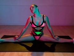 Arsch, Grosse titten, Küssen, Lesbisch, Masturbation, Entkleiden, Jungendliche (18+), Titten