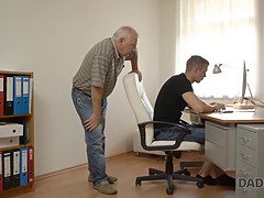 Enthousiasteling, Anaal, Kont, Pijpbeurt, Gevangen, Hd, Likken, Masturbatie