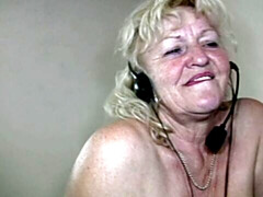 Leie, Grosser arsch, Grosse titten, Tanzen, Fingern, Milf, Rasiert, Entkleiden