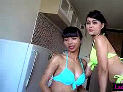 Anal, Asiatique, Sucer une bite, Jeunes transsexuelles thaïlandaises, Transsexuelle, Plan cul à trois