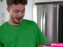 Blond, Lul, Hondjeshouding, Hardcore, Klein, Gezichtspunt, Zusters, Tiener