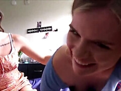 Grote kont, Grote lul, Broeder, Lesbisch, Natuurlijke tieten, Zusters, Tiener, Trio