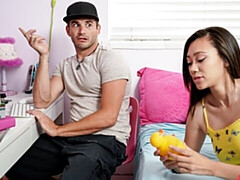 Grosser schwanz, Blasen, Hundestellung, Interrassisch, Lecken, Muschi, Rasiert, Titten