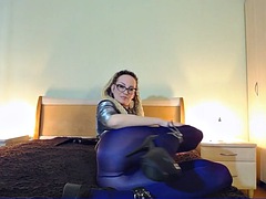 Weibliche domination, Fetisch, Fußfetisch, Absätze, Nylon, Strumpfhose, Pov, Erotischer film