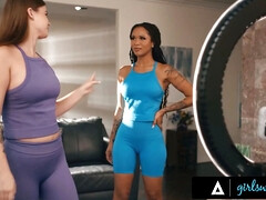 Tetas grandes, Penetracion con dedos, Lamidas, Madres para coger, Coño, Realidad, Madrastra, Tetas