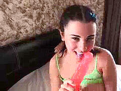 Enthousiasteling, Bruinharig, Huisgemaakt, Masturbatie, Orgasme, Alleen, Tiener, Speelgoed