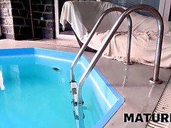 Blonde, Sucer une bite, Femme couguar, Mamie, Mature, Mère que j'aimerais baiser