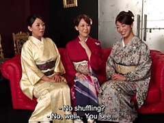 Asiatique, Gros seins, Femme couguar, Hard, Japonaise, Mère que j'aimerais baiser, Orgie, Fête