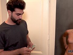 Geile alte tussi, Gehörnter ehemann, Schwanz, Hd, Lecken, Geld, Ablutschen, Titten