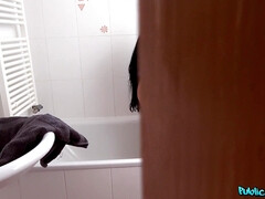 Enthousiasteling, Badkamer, Bruinharig, Gezichtspunt, Openbaar, Thais, Tieten likken, Bekijker