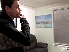 Blasen, Britisch, Vollbusig, Oma, Lecken, Reif, Milf, Mutti