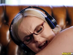 Yammy gamer girl River Fox amazing porn movie