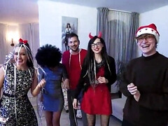 Schönheit, Braunhaarige, Gehörnter ehemann, Hd, Latina, Party, Pov, Titten