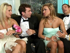 Grosser arsch, Grosser schwanz, Grosse titten, Blondine, Blasen, Hundestellung, Lecken, Milf