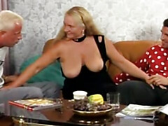 18 jaar, Anaal, Duits, Omie, Rijpe lesbienne